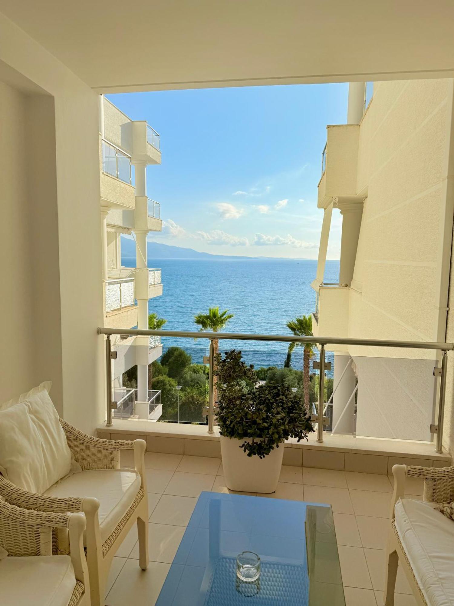 Limani Deluxe Apartments Sarande Exterior photo