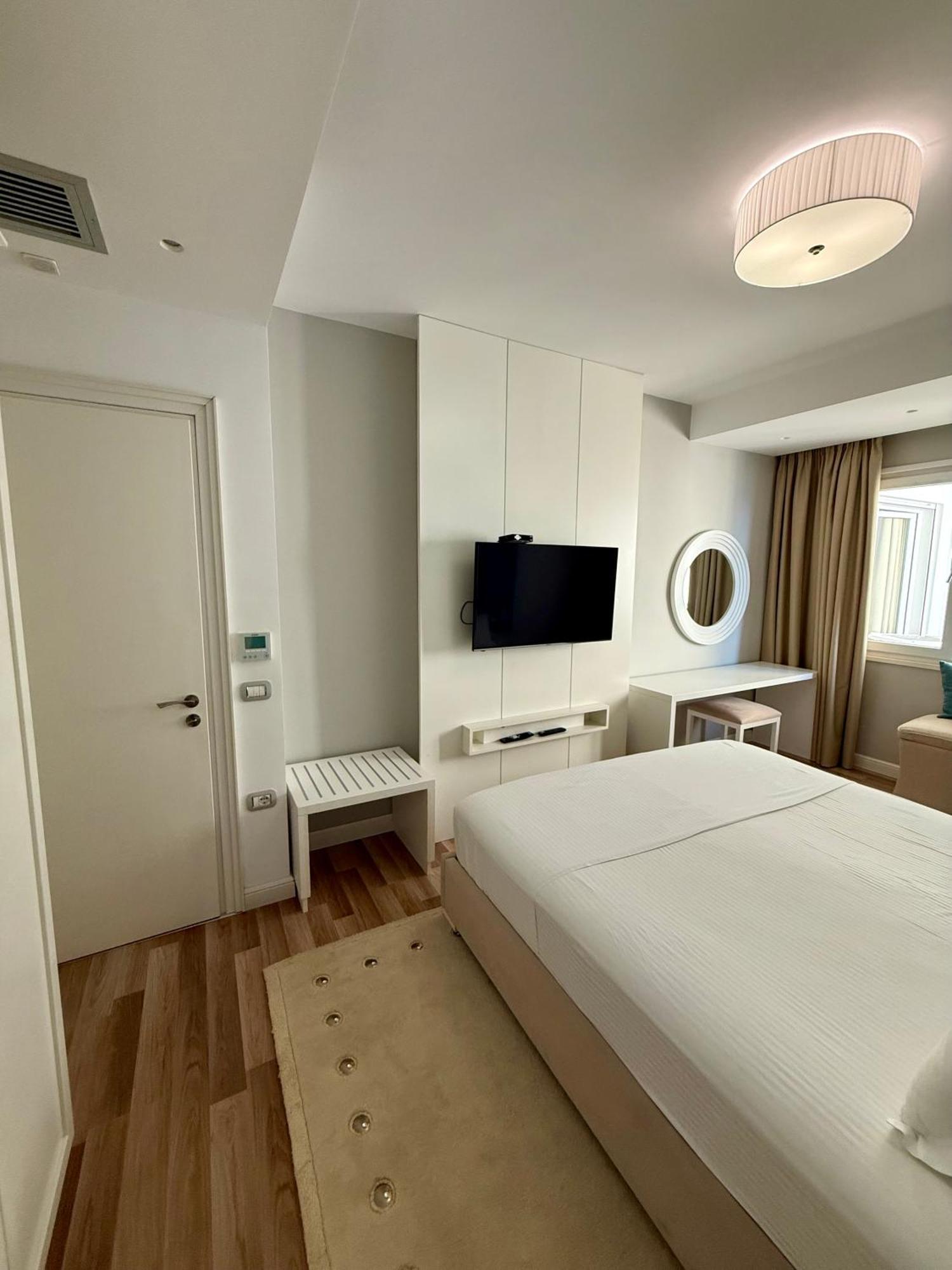 Limani Deluxe Apartments Sarande Exterior photo