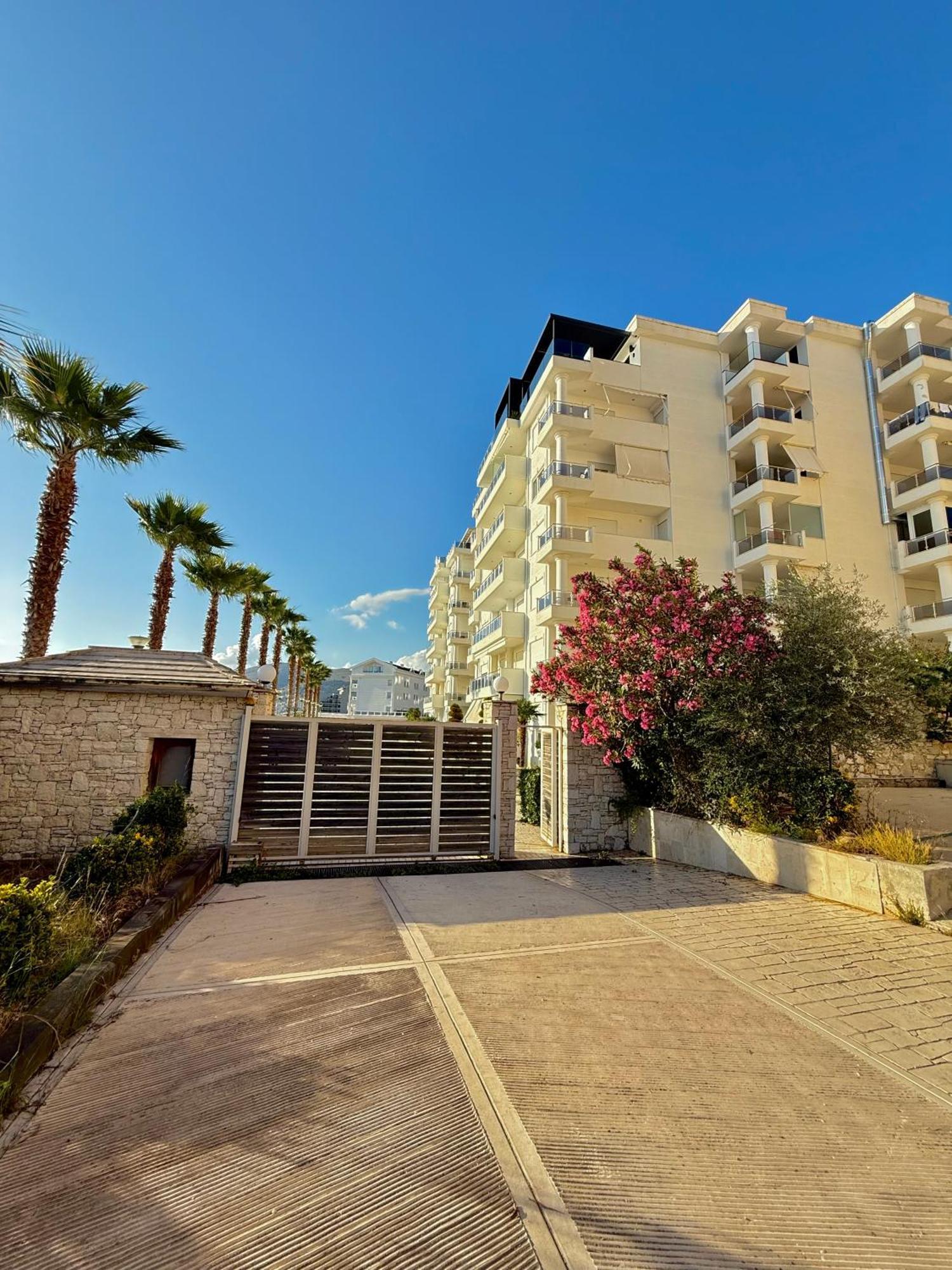 Limani Deluxe Apartments Sarande Exterior photo